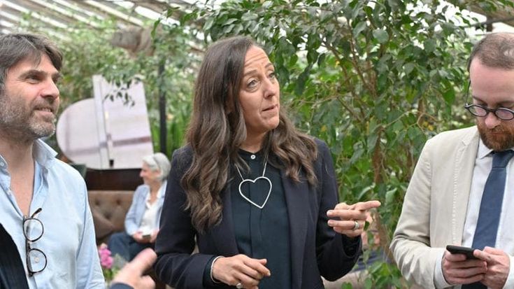 Firenze, brivido sondaggio per il Pd. E ora esplode lo scontro con Renzi