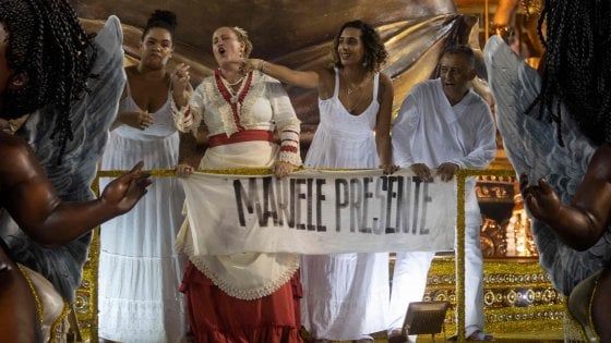 Brasile, il carro dedicato a Marielle Franco vince il carnevale di Rio