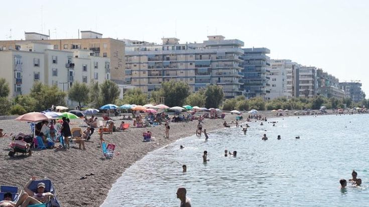 Meteo Puglia, l’anticiclone non molla: attesi picchi oltre i 40 gradi. Sulle coste umidità altissima