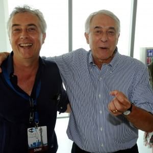 Milano, la stretta di mano Pisapia-Boeri davanti ai giovani di 'Mi030!': "Avanti insieme"