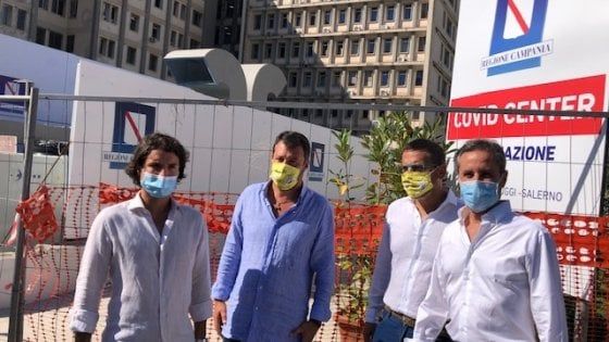 Salvini: "Procura indaghi sul Covid Center di Salerno" 