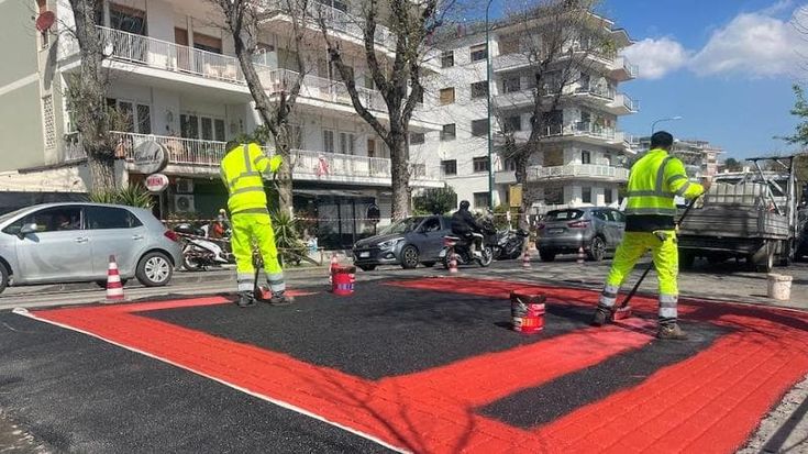 Napoli, attraversamenti rialzati in via Petrarca: “Ma servono autovelox e ringhiere a norma”