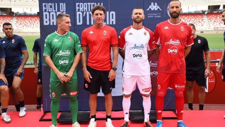 Calcio, per il Bari il girone dei derby: 5 sfide pugliesi. Il clou contro Taranto e Foggia