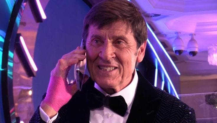 Sanremo 2022, Gianni Morandi telefona a Jovanotti: "Potevi venire a ritirare il premio anche tu"
