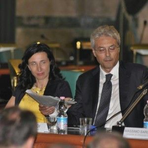 Abruzzo, i favori del governatore: assunta anche la sorella dell'amante