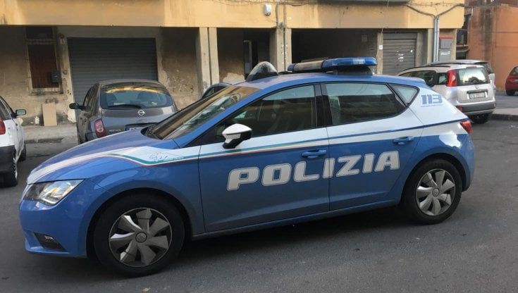 Sampierdarena, cadavere di un 74 enne in strada caduto dal secondo piano con ferite sul corpo