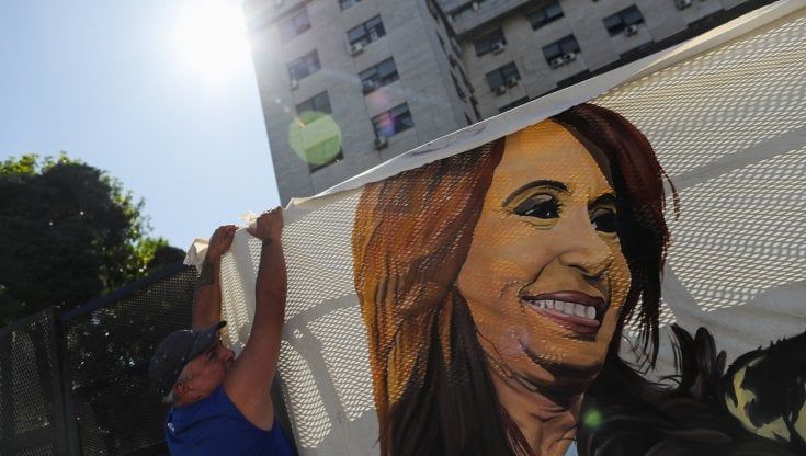 Argentina, Cristina Kirchner condannata a sei anni di carcere per corruzione