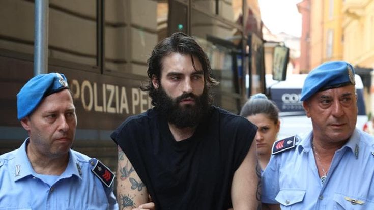 Femminicidio Matteuzzi, Padovani in aula per il processo. La sorella di Alessandra: “Sento ancora le sue urla”