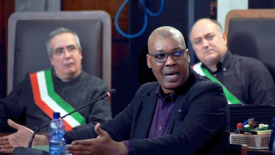 Scuolabus incendiato, i giudici chiedono la perizia psichiatrica per il sequestratore