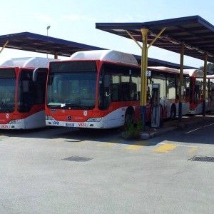 Anm, 44 autobus restano senza metano: disagi su diverse linee tra cui R2 AlibusBus