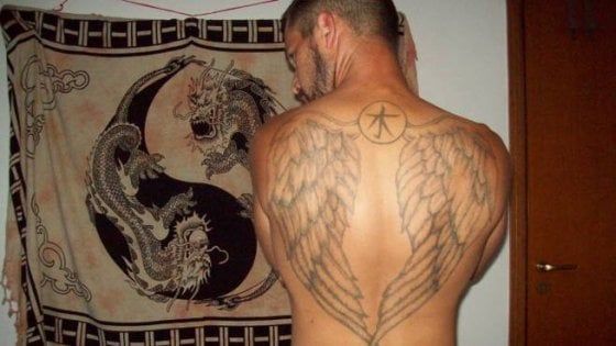 Violenze e sequestri nel passato del 'guru del corallo', l'uomo che ha segregato la fidanzata a Milano