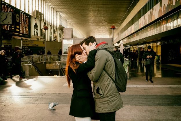 Volti in attesa e vite in corsa: istantanee dalla stazione Roma Termini