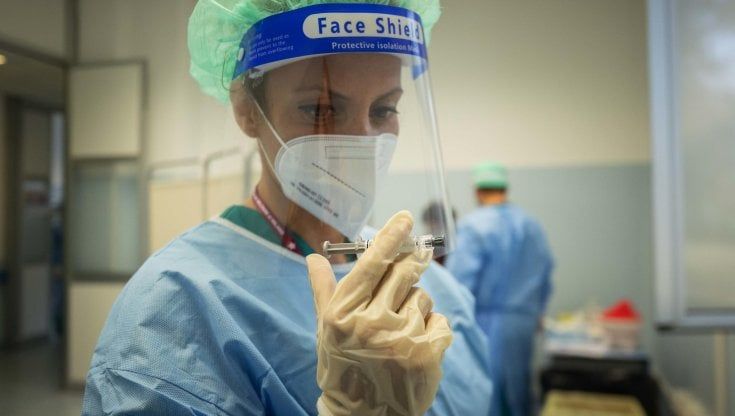 Covid, vaccino più vicino  ma restano molte incertezze. Ecco cosa dobbiamo aspettarci