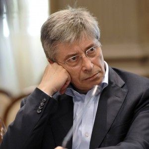 Dimissioni Errani, il Pd: "Ci ripensi". I grillini: "Pronti a nuove elezioni"