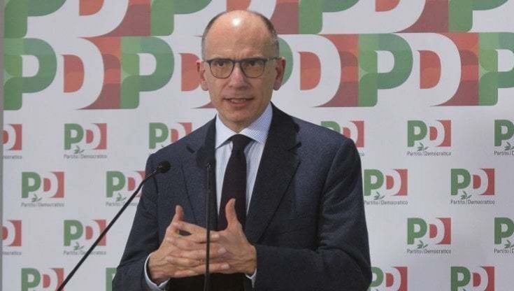 Direzione Pd, Letta: "Cambiare la legge elettorale ma non le alleanze". E sulla guerra: "Ora condizioni per pace duratura"