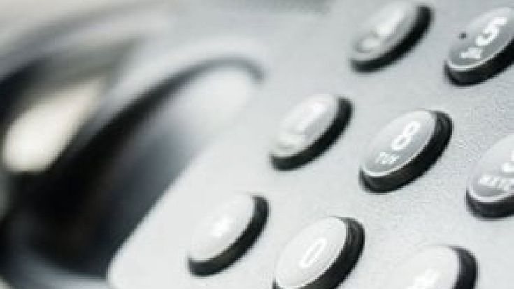Telefoni fissi, sconti nella bolletta di aprile per le tariffe a 28 giorni 