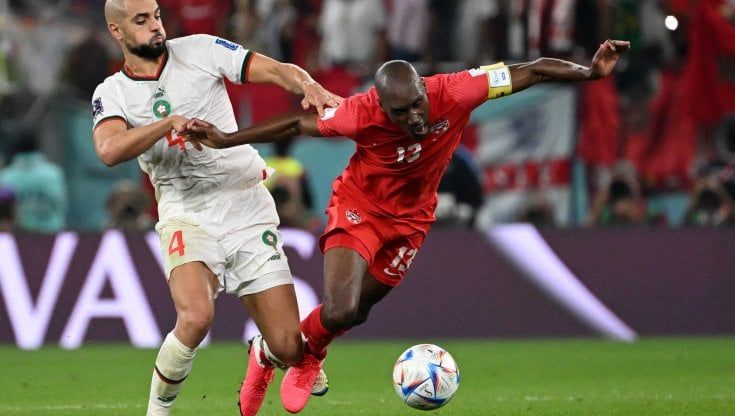 Fiorentina, per Amrabat un'asta Mondiale: Commisso lo blinda, la Champions lo tenta