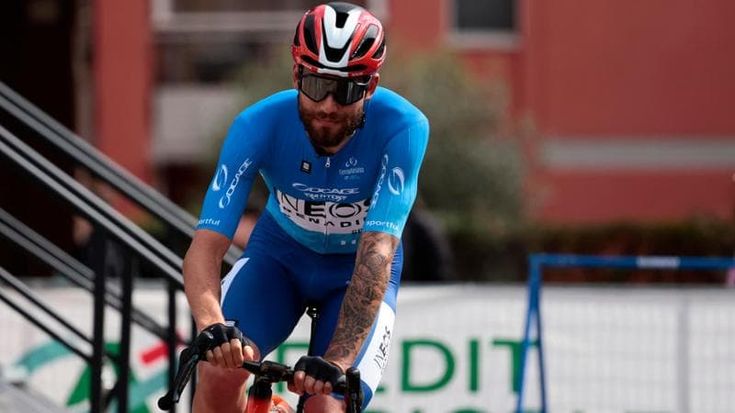 Ayuso prenota la Tirreno: assolo in salita a Frontignano. Tiberi e Ganna 2° e 3° della generale