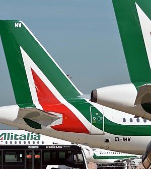 Alitalia, approvato nuovo piano industriale: "Pi&ugrave; efficienza e severo taglio costi". Air France vota no