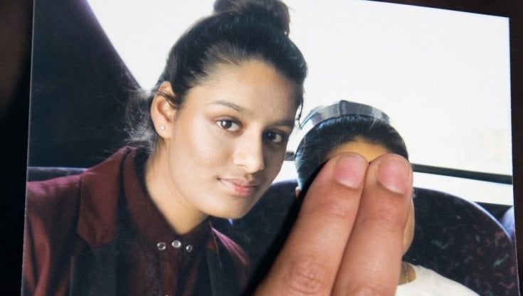 Caso Shamima Begum, la Bbc: "Fu uno 007 canadese a farla entrare da 15enne in Siria per unirsi all'Isis"