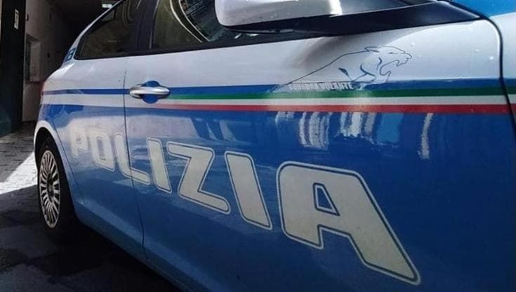 Catania, finto candelotto esplosivo trovato nella buca della posta della sorella del boss Santapaola