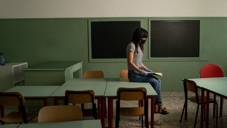 La scuola senza allievi dove il tempo si è fermato 