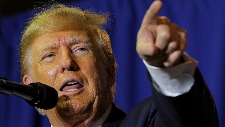 Trump a ruota libera su Cnn dalle donne all'assalto del 6 gennaio: il fact-checking sulle bugie dell'ex presidente in tv