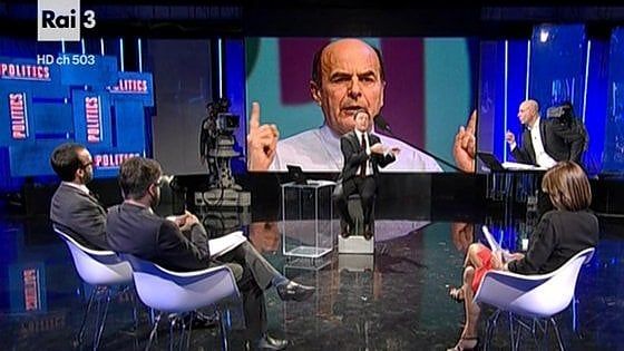 Renzi alla sua minoranza: "Se non si fida, voti No al referendum"