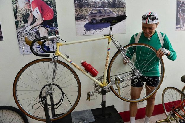 Toscana. Scene dall'Eroica, la regina del ciclismo della lentezza