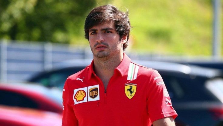 Sainz rinnova, in Ferrari fino al 2024: "Non esiste team migliore"