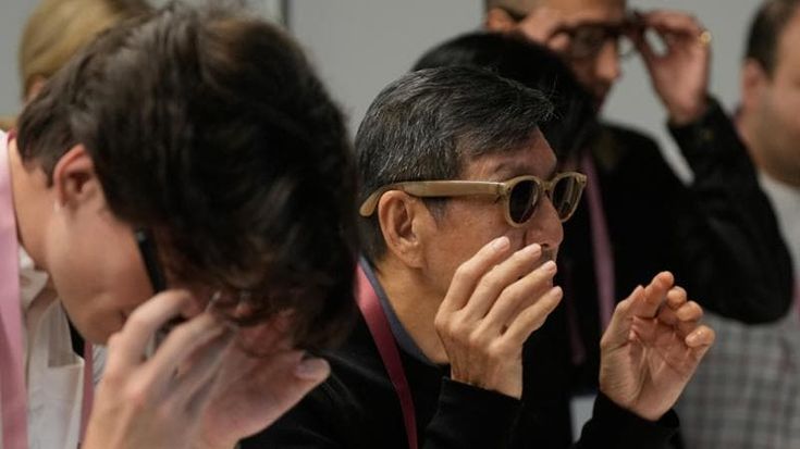 Gli occhiali intelligenti firmati da Essilux e Meta: scommessa da 2 miliardi di euro