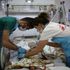 Mosul, abitanti allo stremo, muoiono di fame e per ferite di guerra  