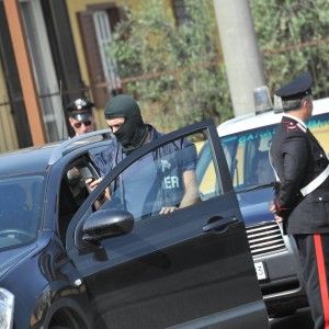 Tredici arresti, sgominata banda di ladri: rubavano in aziende