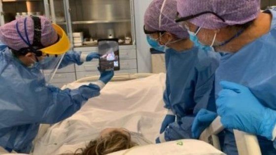 "Vuoi sposarmi": paziente in Rianimazione riceve la proposta di matrimonio in videochiamata