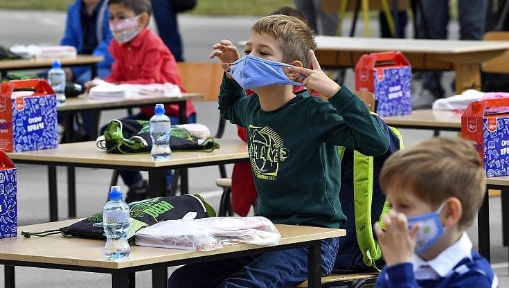 Covid, la Delta corre tra i bambini: in Italia è tra i piccoli un caso su quattro. E negli Usa record di contagi nelle scuole