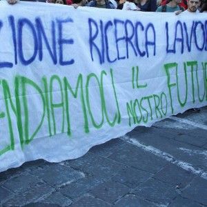 Scuola e Legge di Stabilit&agrave;, in piazza a Roma la protesta di insegnanti e studenti