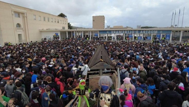 Napoli, in migliaia al Comicon: si riparte dopo due anni di stop