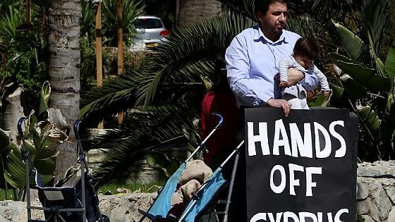 La Bce torna a Cipro due anni dopo il salvataggio e il prelievo forzoso