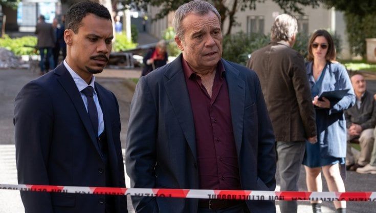 'Nero a metà 3', Claudio Amendola: "Puntiamo sulla commedia, anche i poliziotti sanno sorridere" 