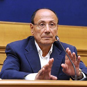 Riforme e nuovo Senato, Schifani: "Alcuni miei colleghi sono per il no"