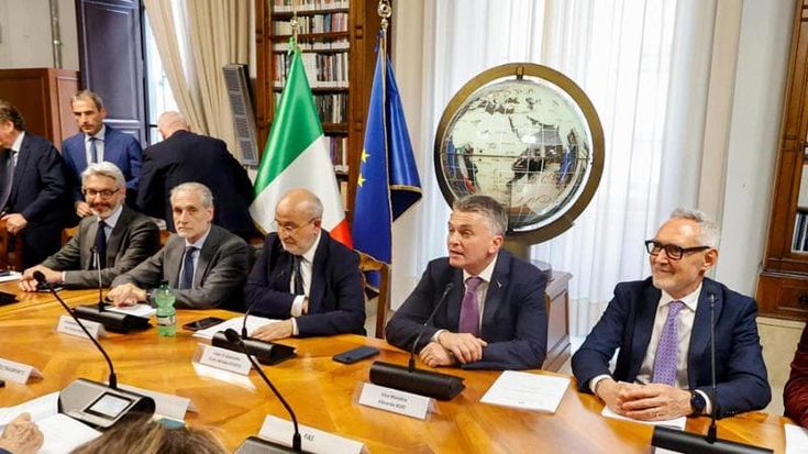 Autotrasporto, per Unatras l’incontro al Mit è una “svolta” ma conferma il blocco dal 25 maggio