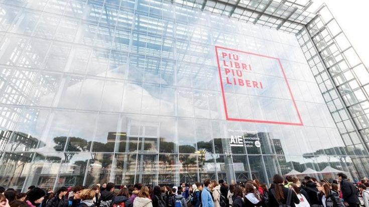 Più libri più liberi tutto l’anno: ultimo appuntamento e poi a dicembre l’omaggio a Michela Murgia