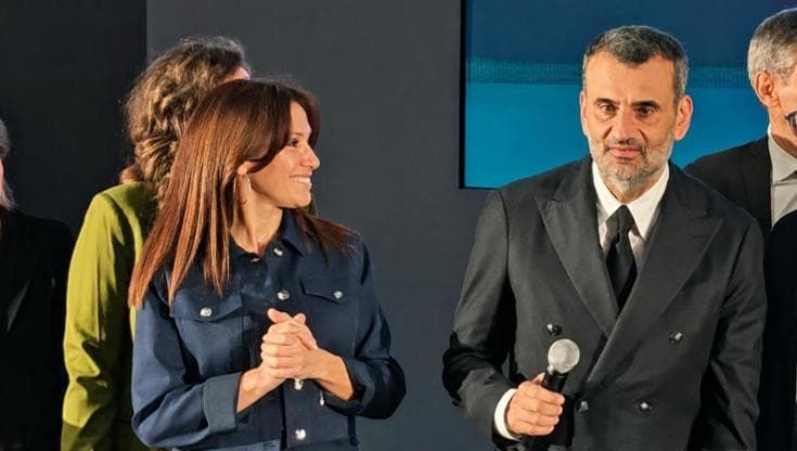 Quote rosa e territorio, la via stretta di Decaro che per ora tiene la delega al turismo