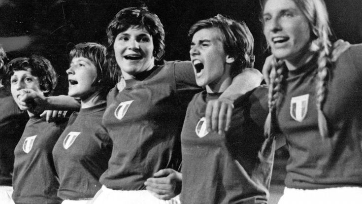 Il calcio al femminile: 50 anni fa la fine di un tabù