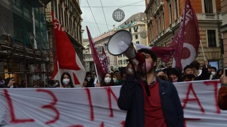 Scontro tra studenti a Genova, contestato il sindaco dei giovani Pesce Maineri