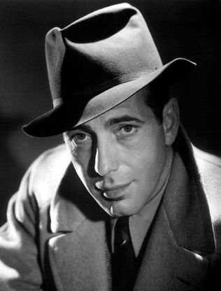 Usa, dal cappello di Humphrey Bogart al giubbotto di Marlon Brando: memorabilia all'asta