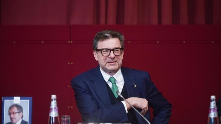 Pil, primi segnali di risveglio. S&P alza l’outlook a positivo