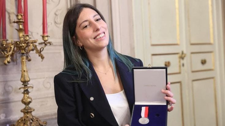 Giulia Leone, la 28enne che ha salvato una coetanea dalla violenza: “Ragazze, stiamo sempre unite, nessuna si volti dall’altra parte”