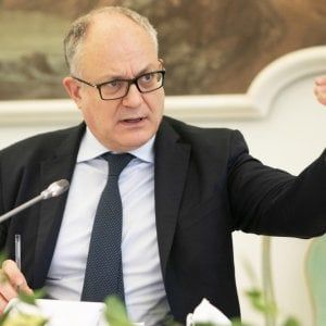 Decreto agosto, scontro nel governo su Cig e cashback. Per il bonus ristoranti fino a 5 euro di rimborso