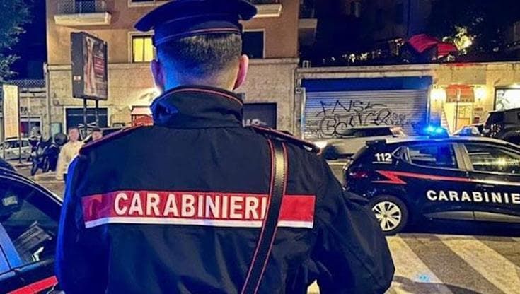 Favori in cambio di sesso: arrestati agente di polizia e due carabinieri a Siracusa